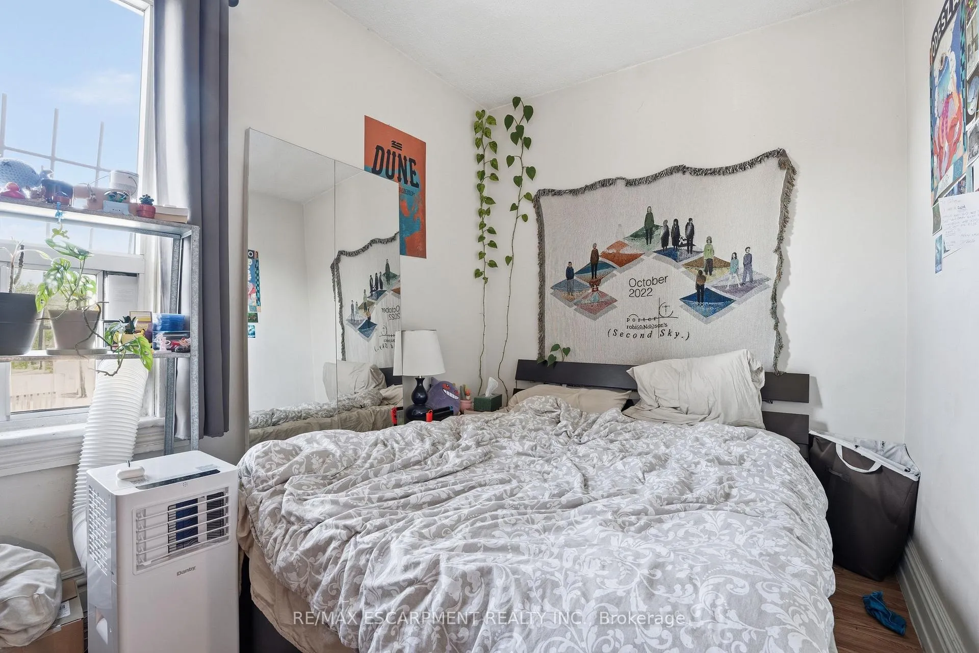 Photo 22 of 355 Barton Street E, Hamilton, Landsdale — HOMEH