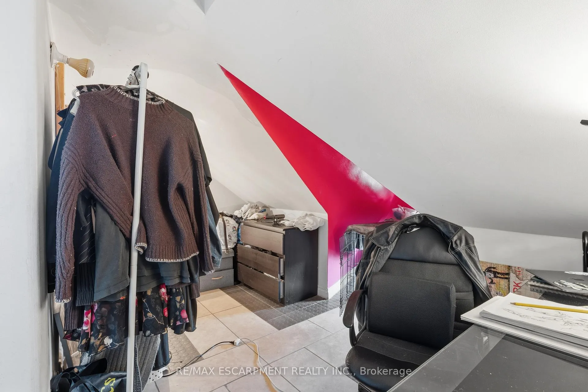 Photo 25 of 355 Barton Street E, Hamilton, Landsdale — HOMEH