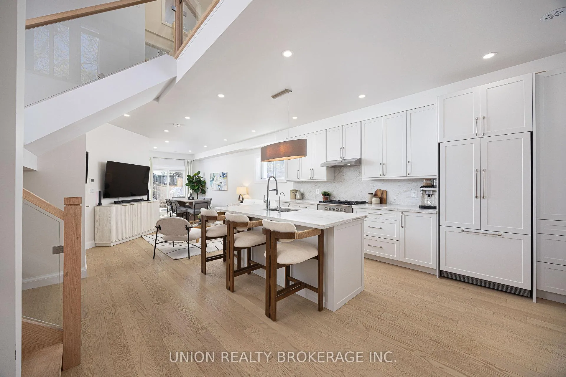Photo 3 of 273 Lee Avenue, Toronto, The Beaches — HOMEH