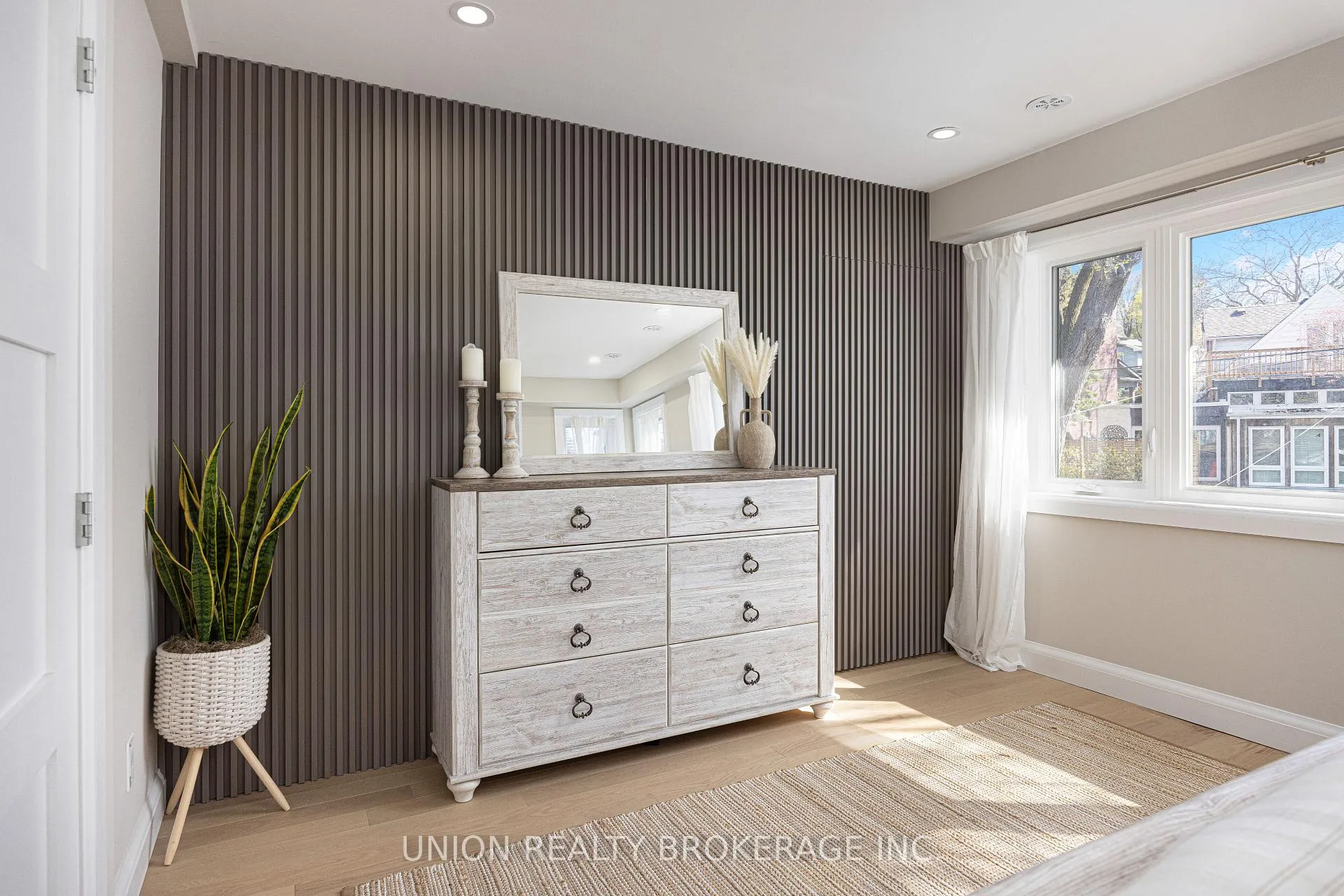 Photo 21 of 273 Lee Avenue, Toronto, The Beaches — HOMEH