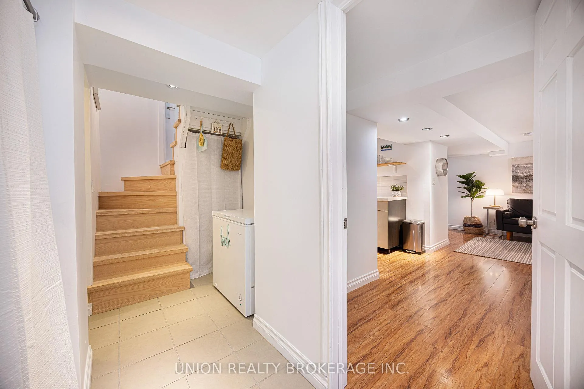 Photo 28 of 273 Lee Avenue, Toronto, The Beaches — HOMEH