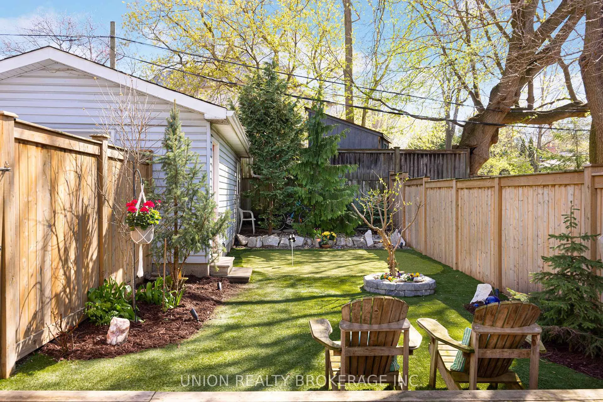 Photo 39 of 273 Lee Avenue, Toronto, The Beaches — HOMEH