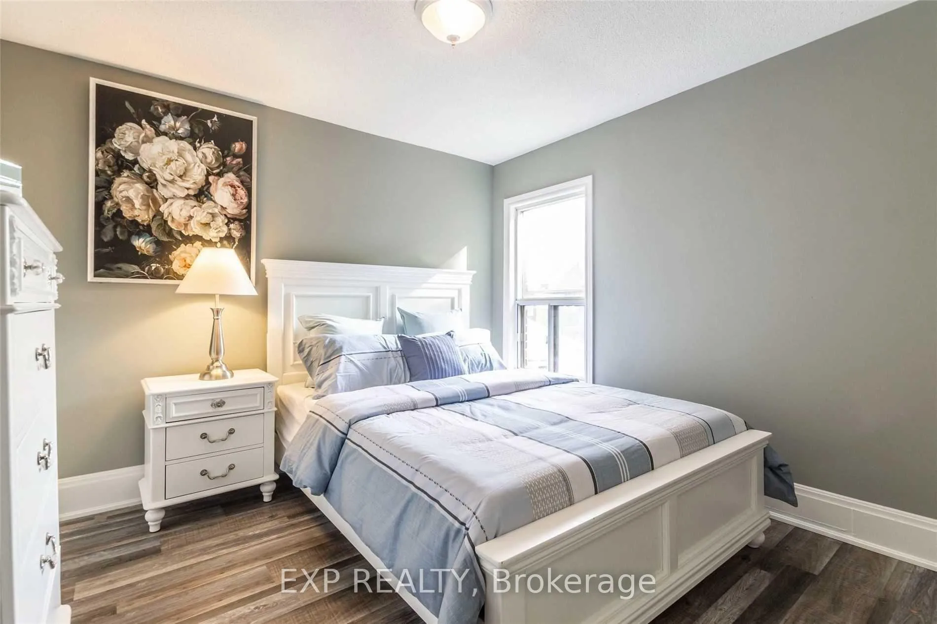 Photo 3 of 97 Ontario Avenue, Hamilton, Stinson — HOMEH