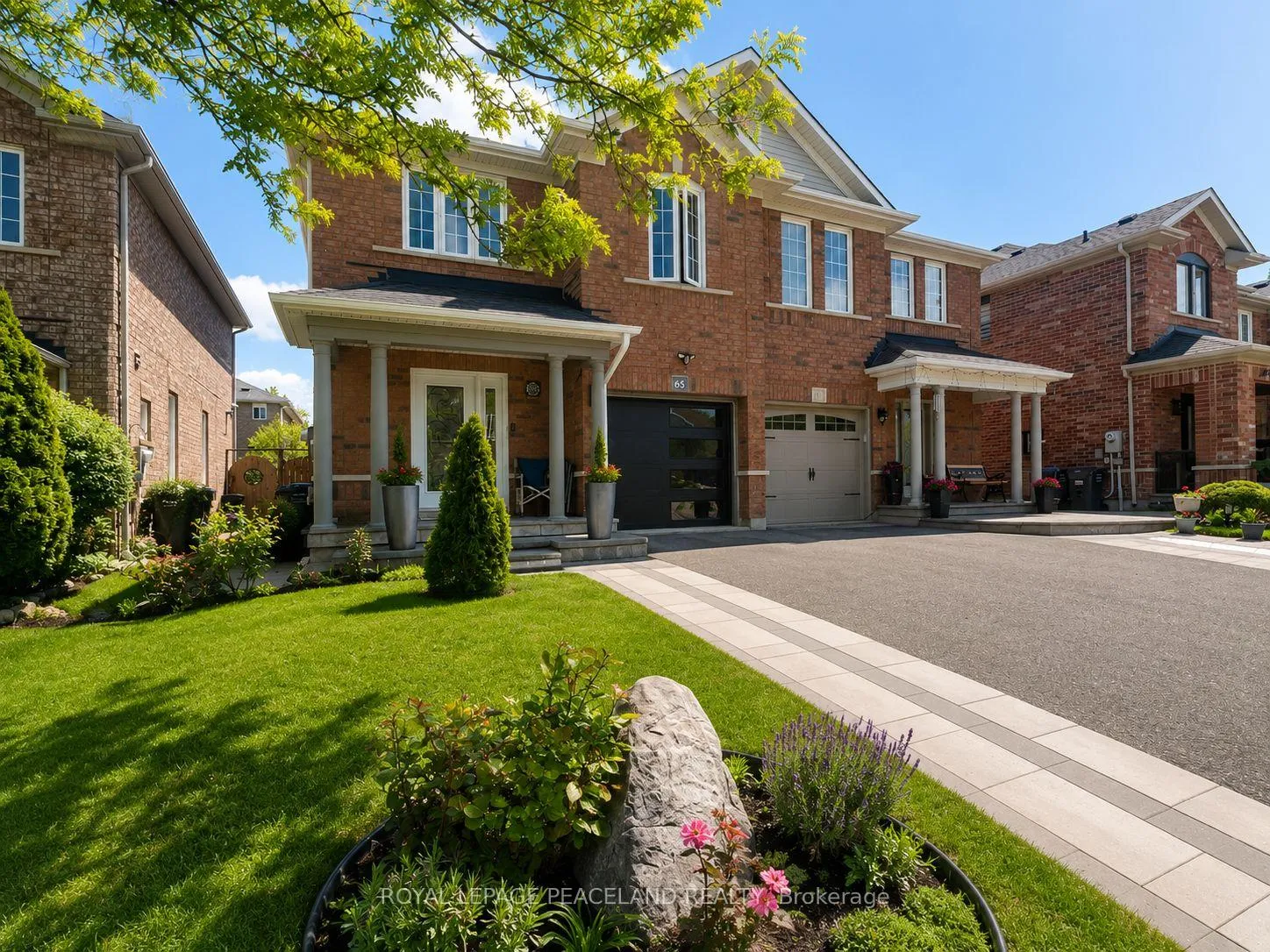 Photo 18 of 65 Tanglemere Crescent, Brampton, Fletcher's Meadow — HOMEH