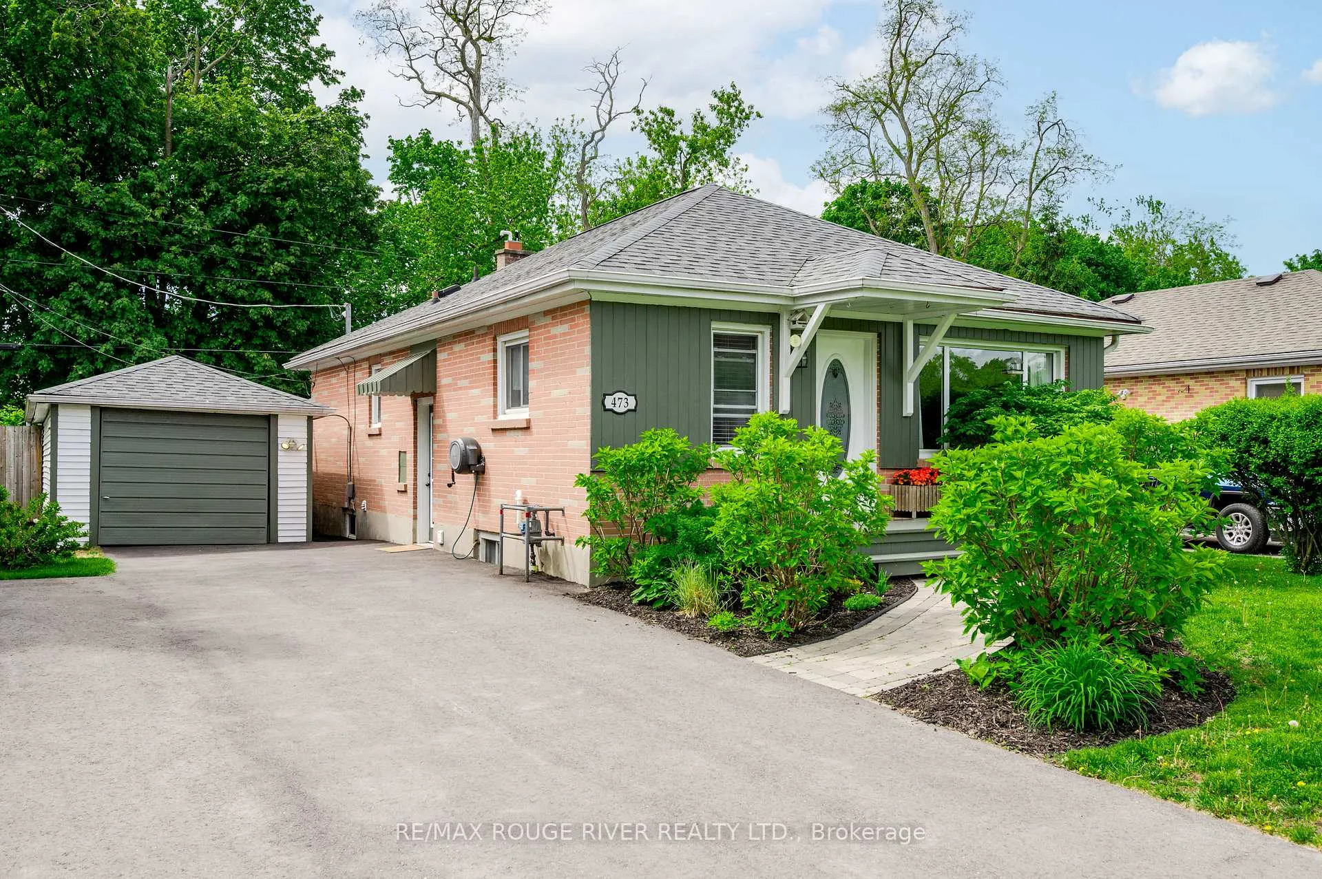 Photo 3 of 473 Cordach Crescent, Peterborough, Town Ward 3 — HOMEH
