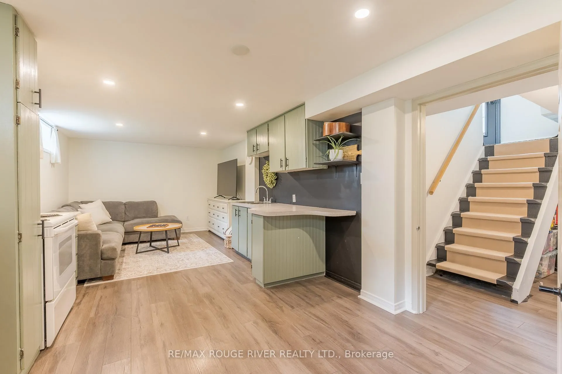 Photo 24 of 473 Cordach Crescent, Peterborough, Town Ward 3 — HOMEH