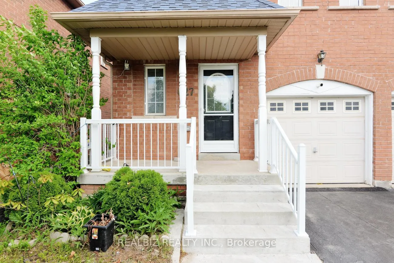 Photo 3 of 627 Caboto Trail, Markham, Village Green-South Unionville — HOMEH