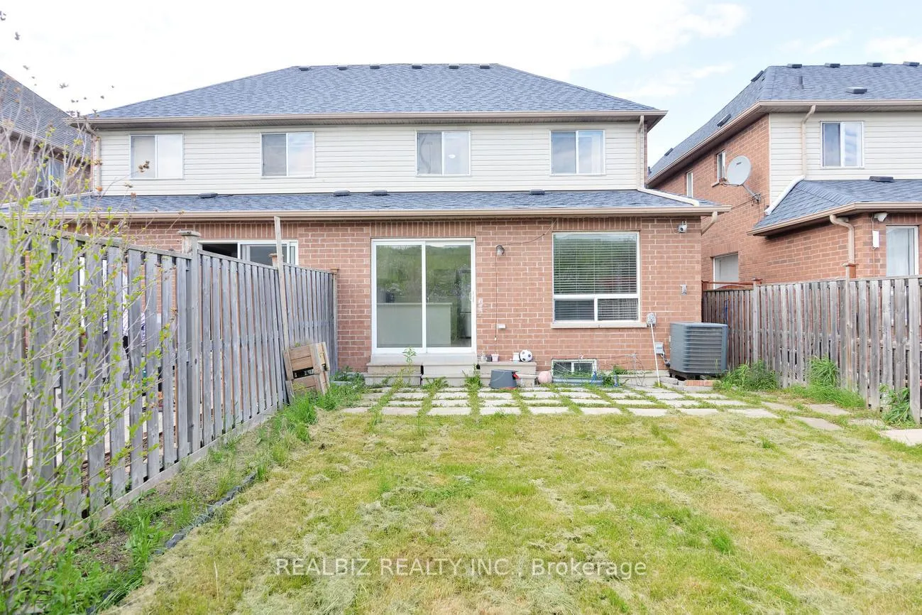 Photo 31 of 627 Caboto Trail, Markham, Village Green-South Unionville — HOMEH