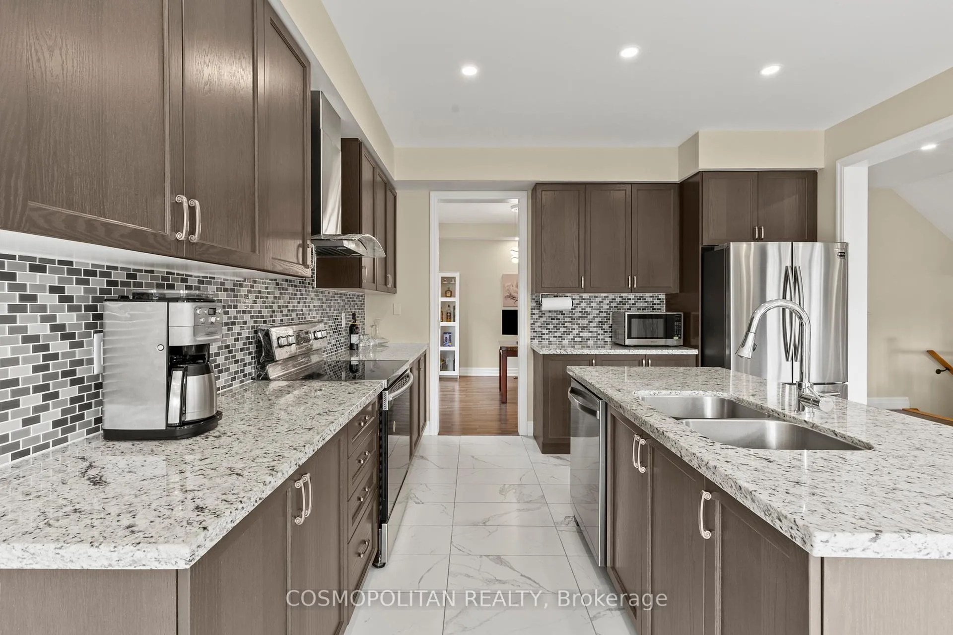 Photo 10 of 4500 Eclipse Way, Niagara Falls, Lyons Creek — HOMEH