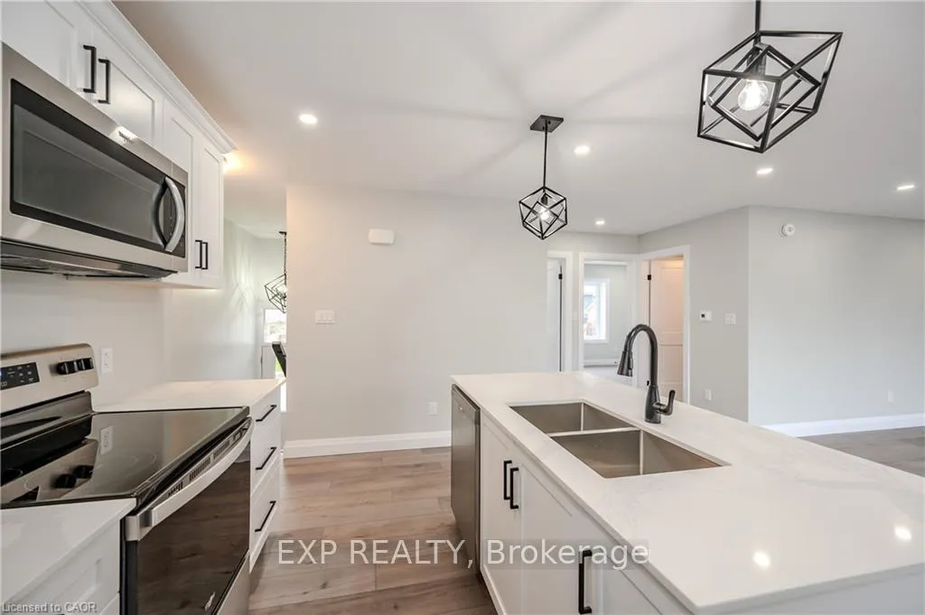 Photo 10 of 16A Hincks Street, Wilmot, New Hamburg — HOMEH