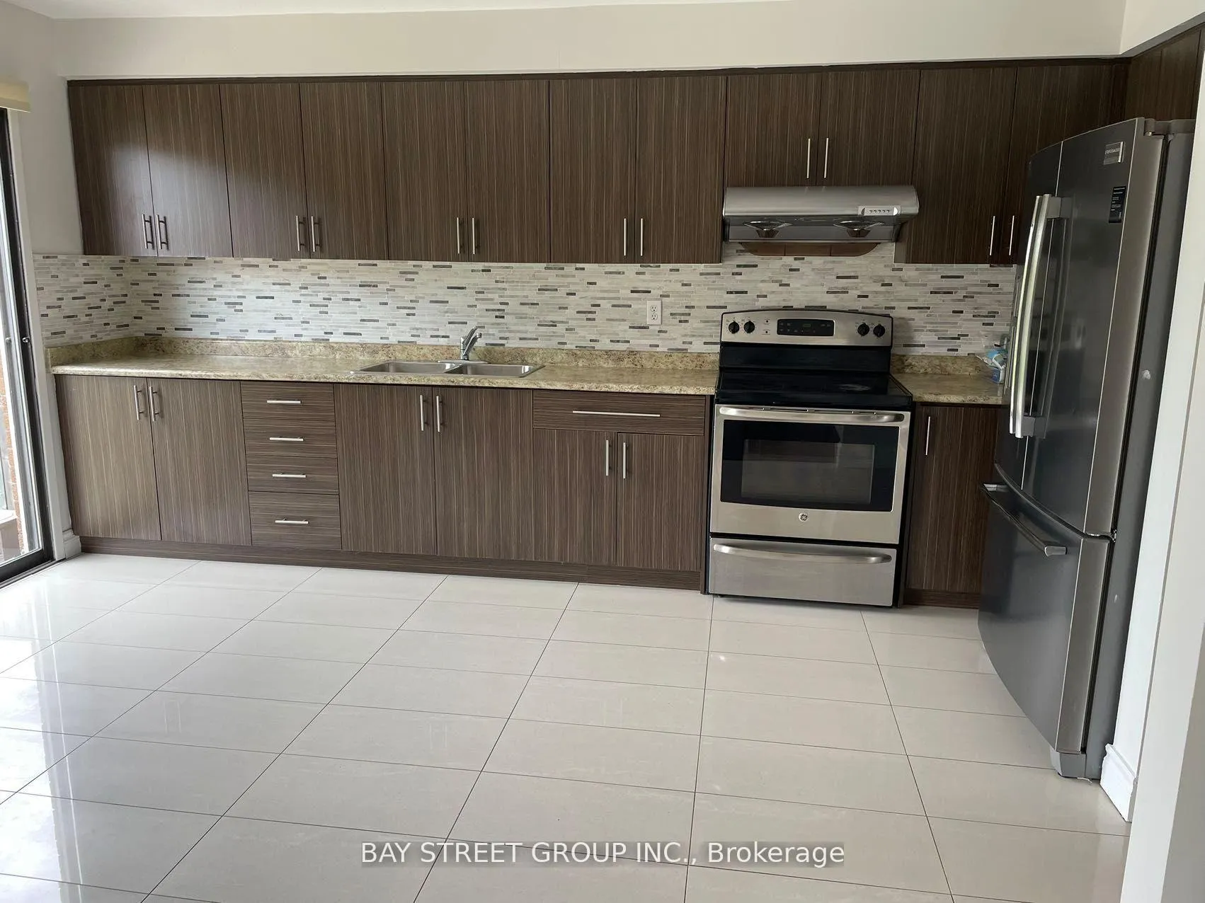 Photo 12 of 46 Hendon Road, Markham, Milliken Mills East — HOMEH
