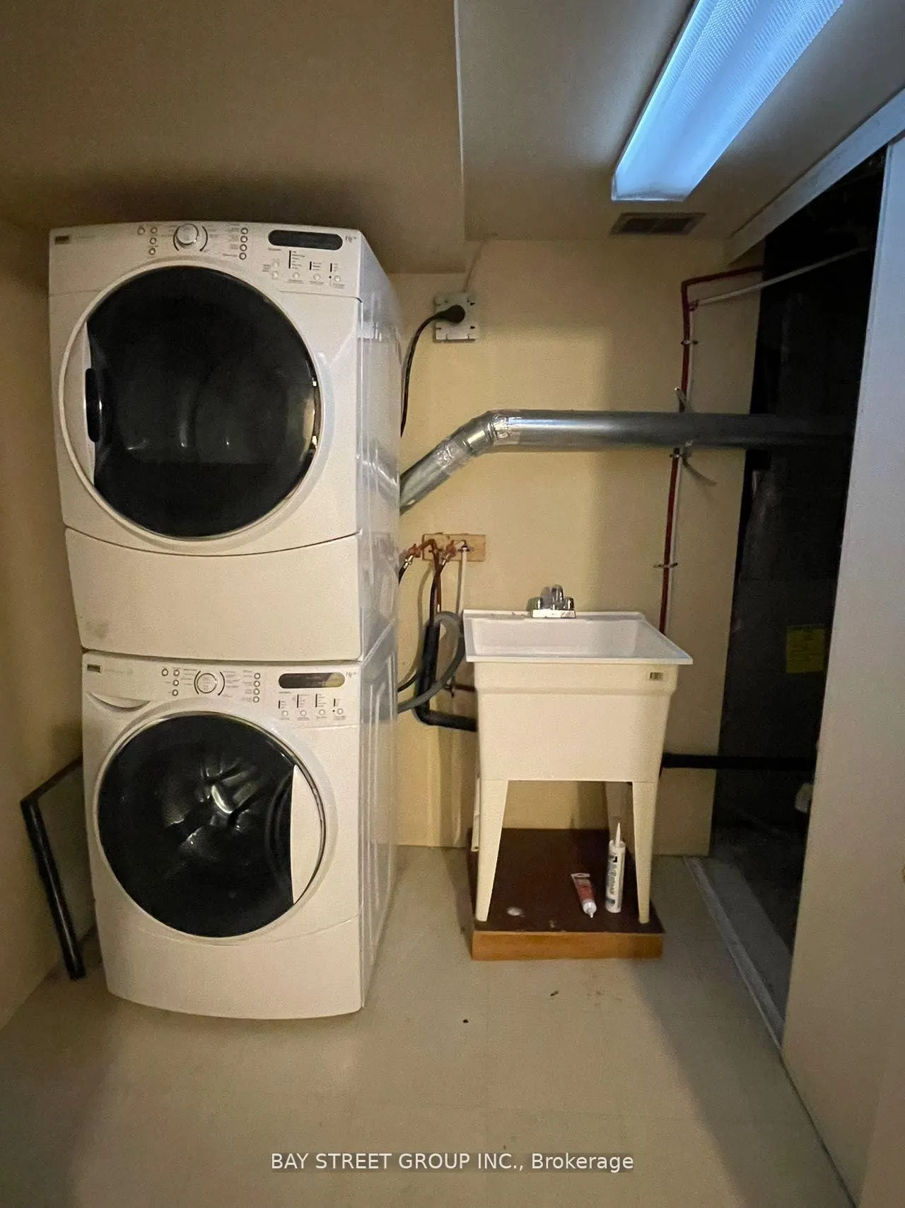 Photo 15 of 46 Hendon Road, Markham, Milliken Mills East — HOMEH
