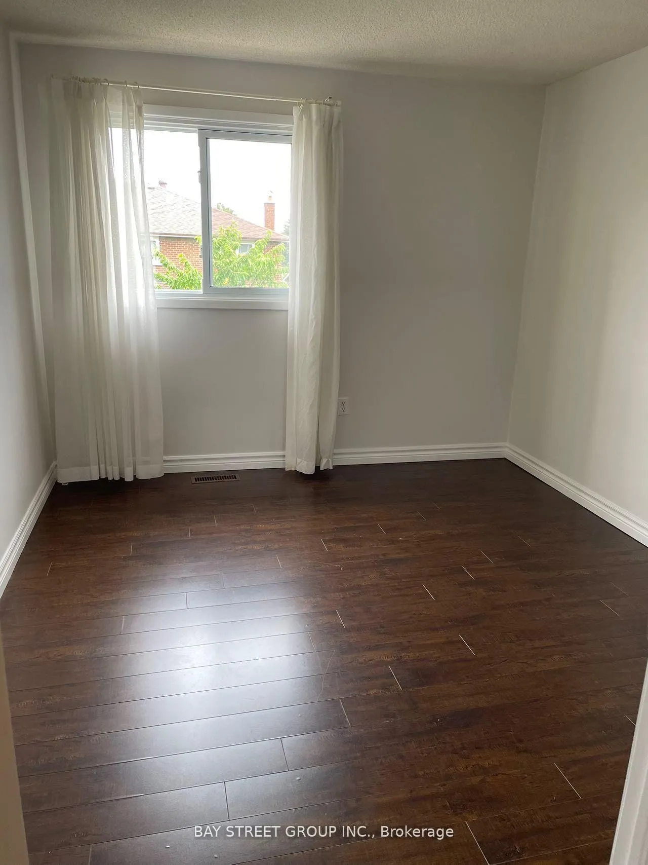Photo 18 of 46 Hendon Road, Markham, Milliken Mills East — HOMEH