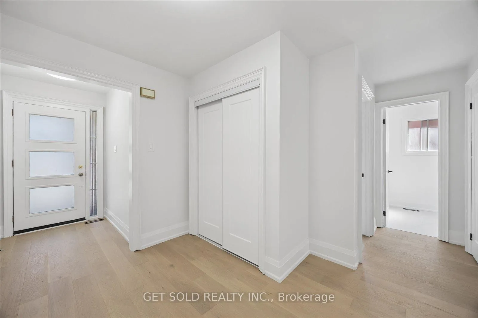 Photo 3 of 181 Brownridge Drive, Vaughan, Brownridge — HOMEH