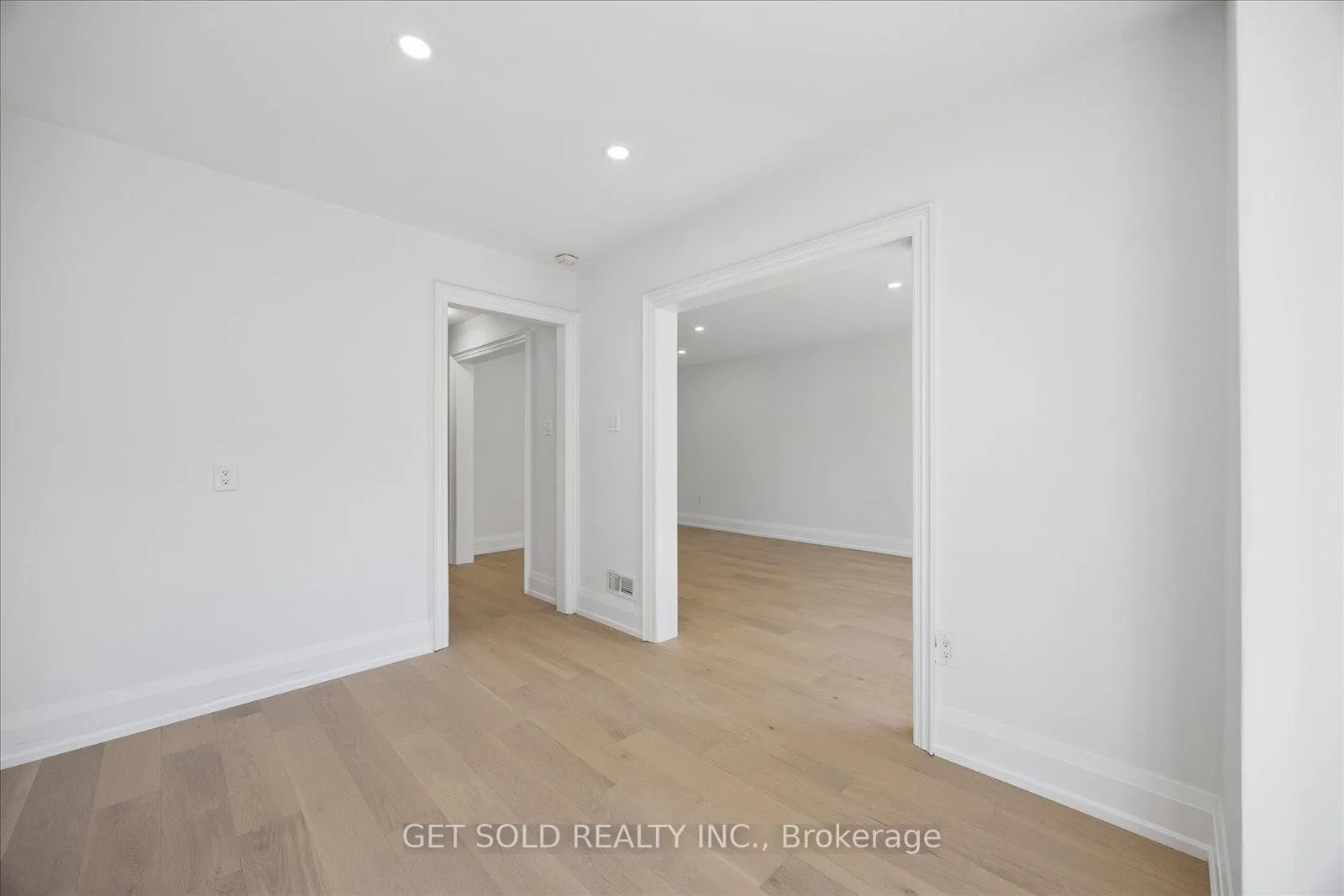 Photo 18 of 181 Brownridge Drive, Vaughan, Brownridge — HOMEH