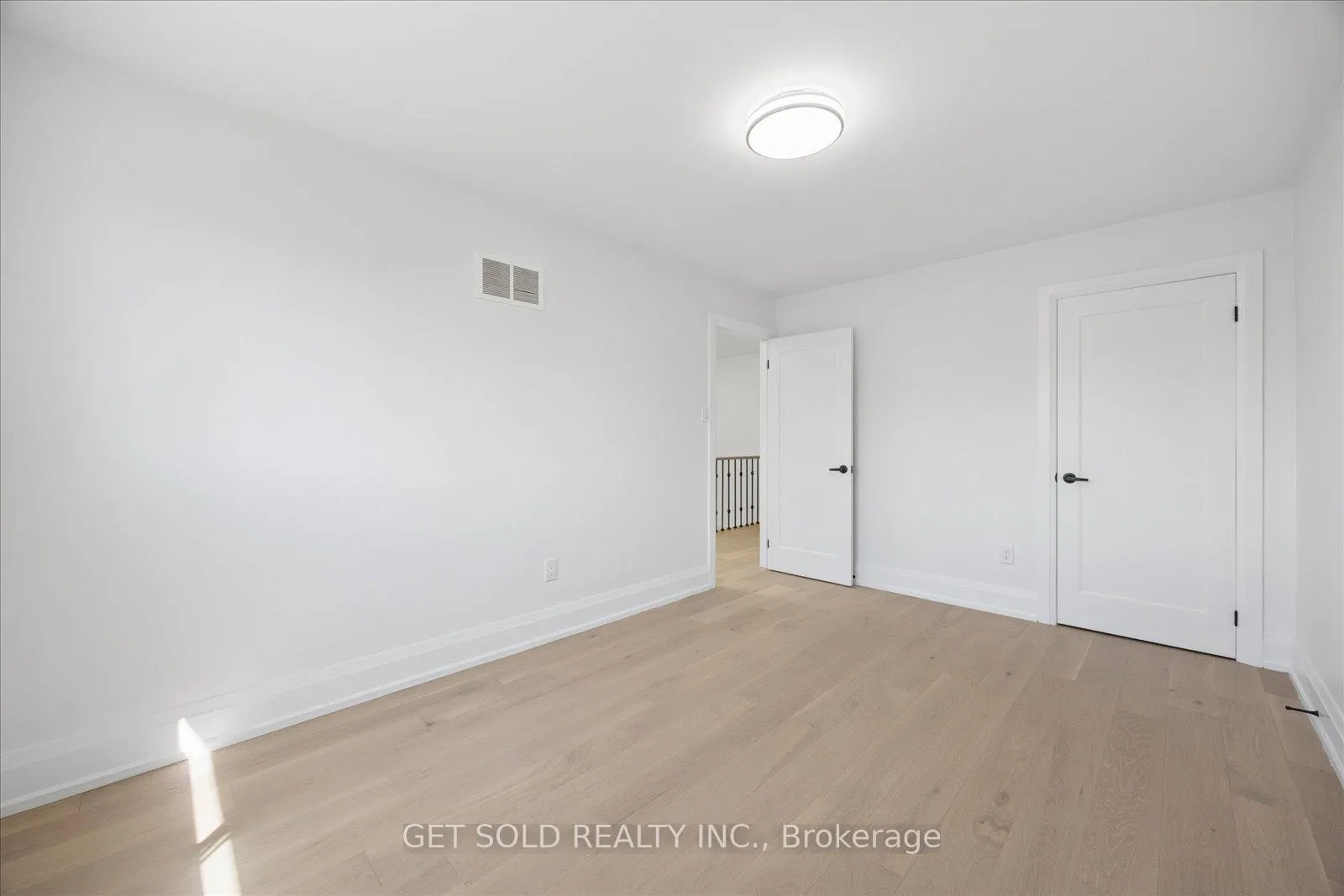 Photo 19 of 181 Brownridge Drive, Vaughan, Brownridge — HOMEH