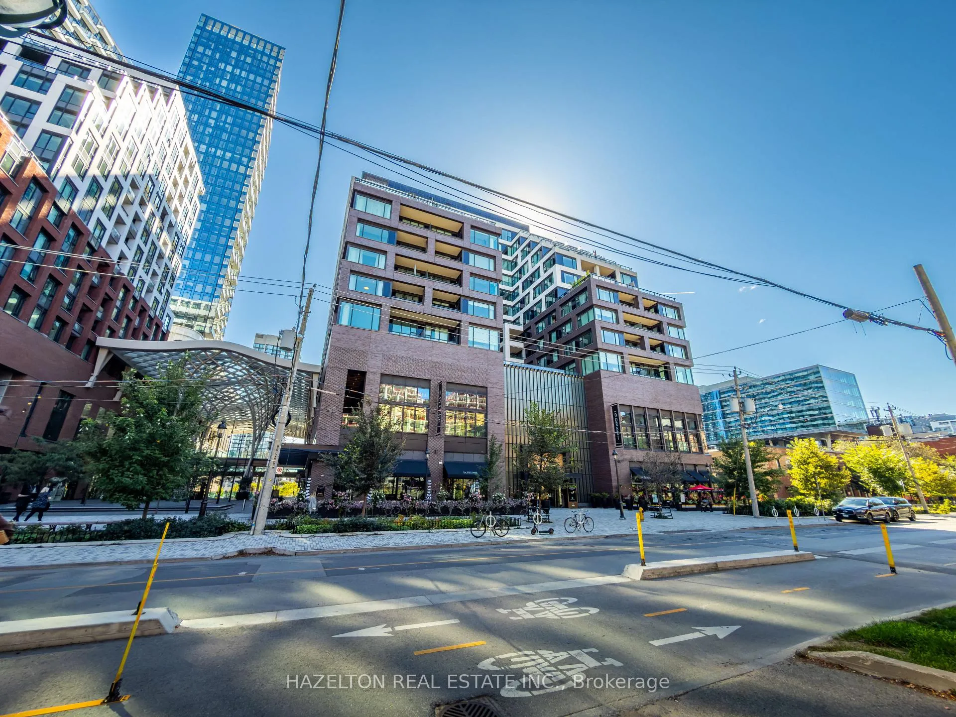 Front of Unit 301, 455 Wellington Street W