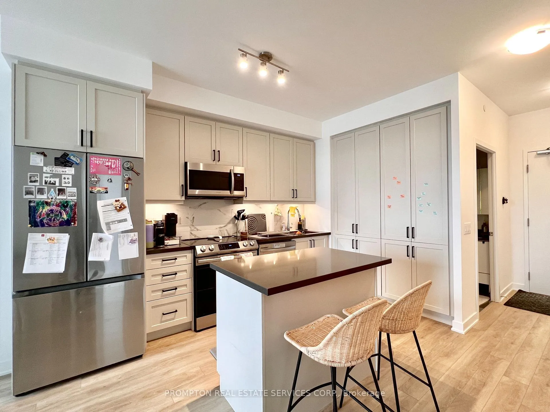 Photo 6 of Unit 1208, 95 Oneida Crescent, Richmond Hill, Langstaff — HOMEH