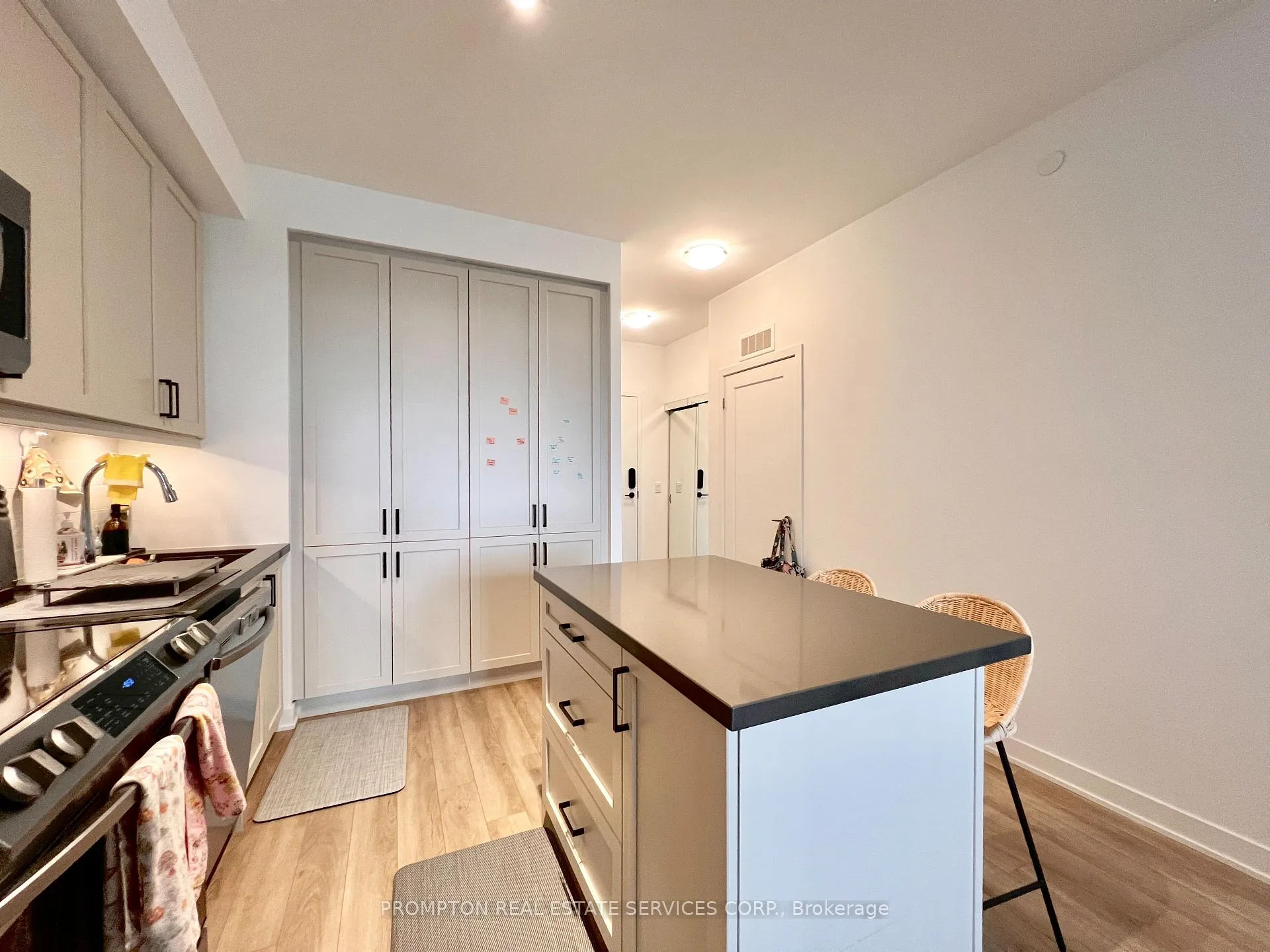 Photo 7 of Unit 1208, 95 Oneida Crescent, Richmond Hill, Langstaff — HOMEH