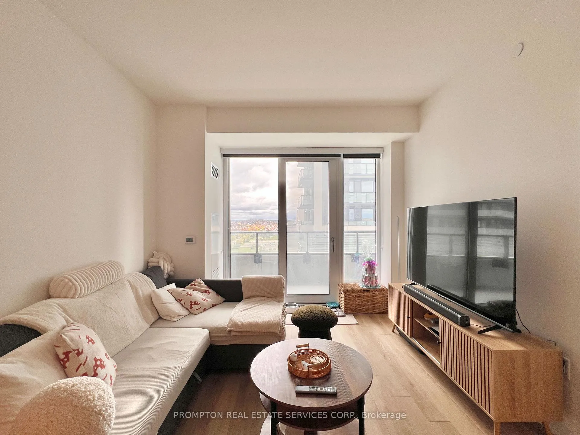 Photo 9 of Unit 1208, 95 Oneida Crescent, Richmond Hill, Langstaff — HOMEH
