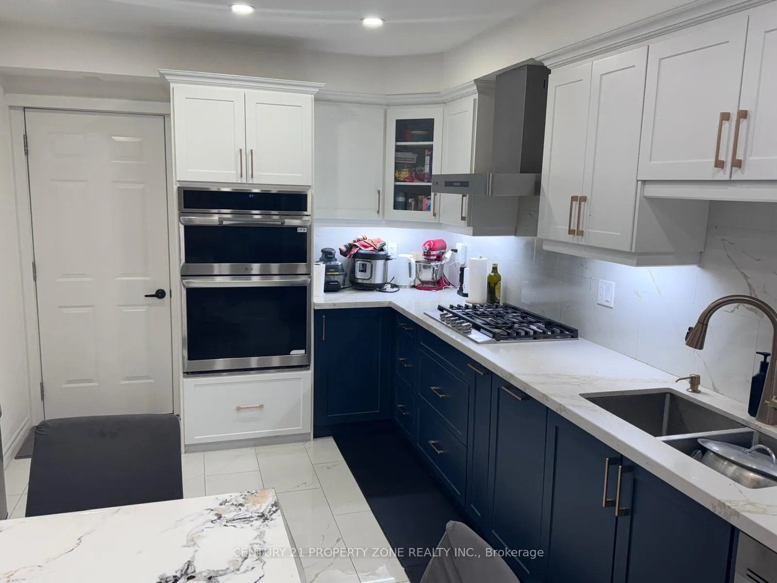 Photo 5 of Unit Upper, 721 Hutchinson Avenue, Milton, Beaty — HOMEH