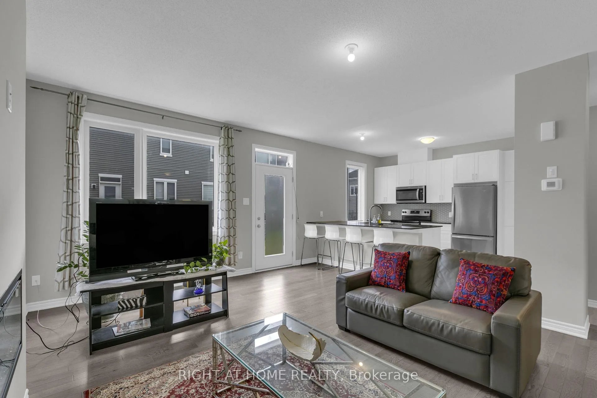 Photo 7 of 46 Focality Crescent, Ottawa, Barrhaven - Half Moon Bay — HOMEH