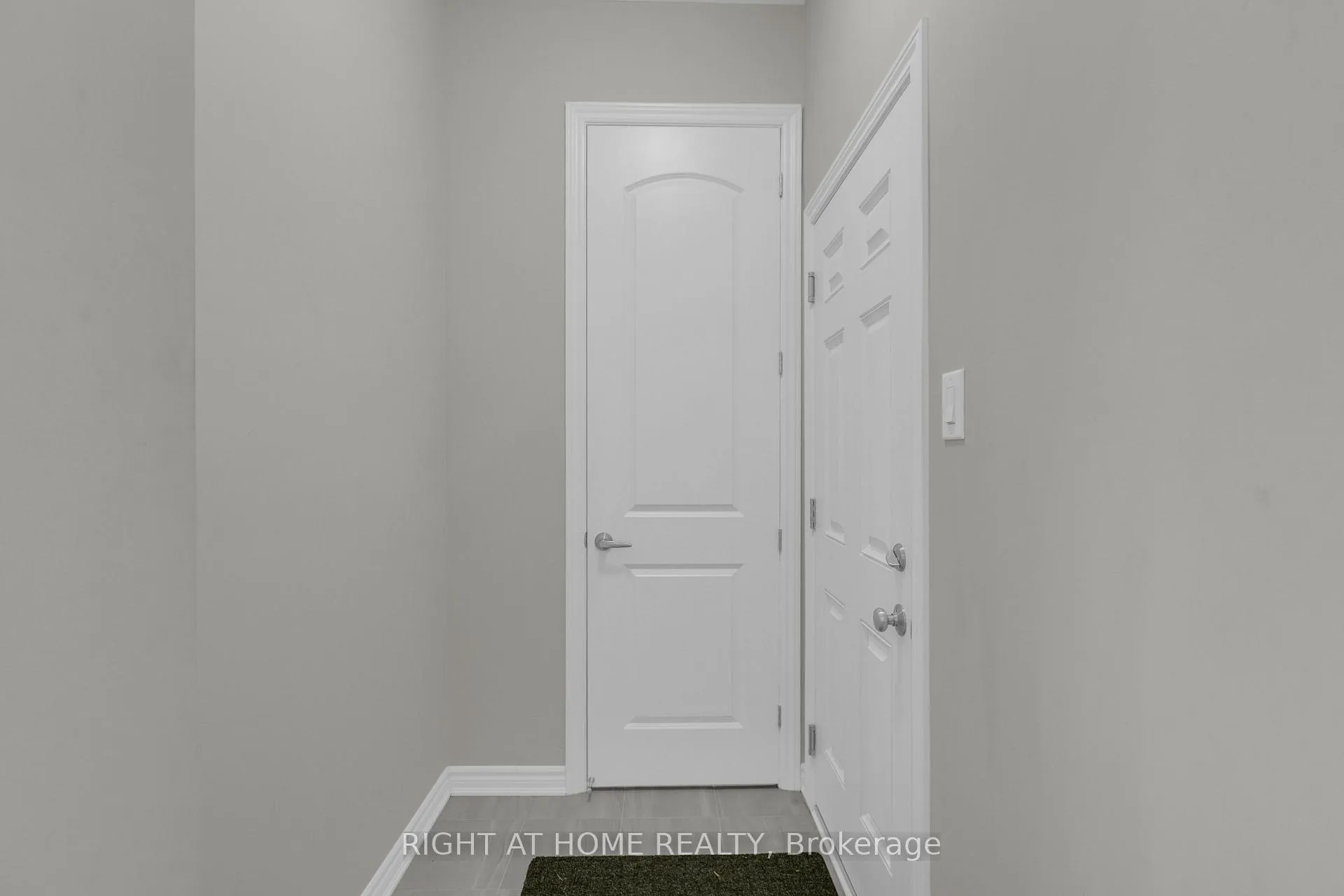 Photo 12 of 46 Focality Crescent, Ottawa, Barrhaven - Half Moon Bay — HOMEH