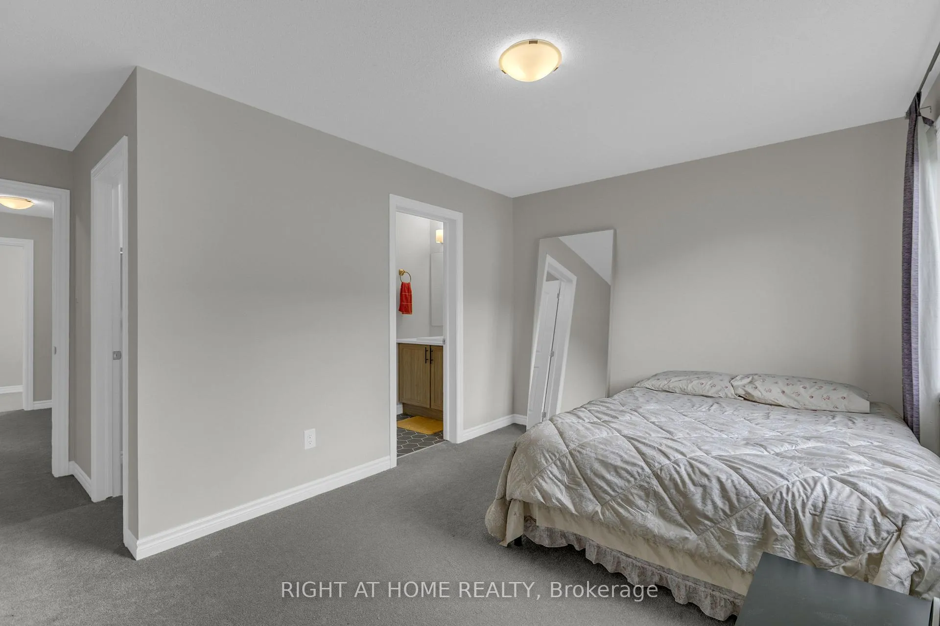 Photo 15 of 46 Focality Crescent, Ottawa, Barrhaven - Half Moon Bay — HOMEH