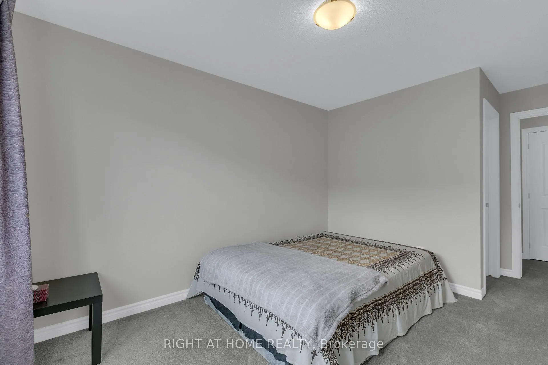 Photo 19 of 46 Focality Crescent, Ottawa, Barrhaven - Half Moon Bay — HOMEH
