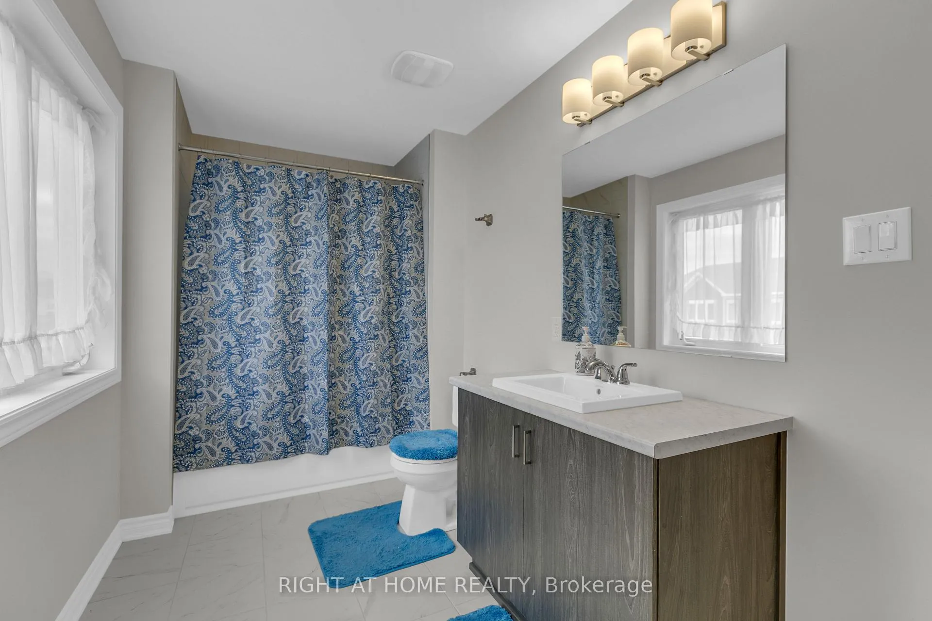 Photo 22 of 46 Focality Crescent, Ottawa, Barrhaven - Half Moon Bay — HOMEH
