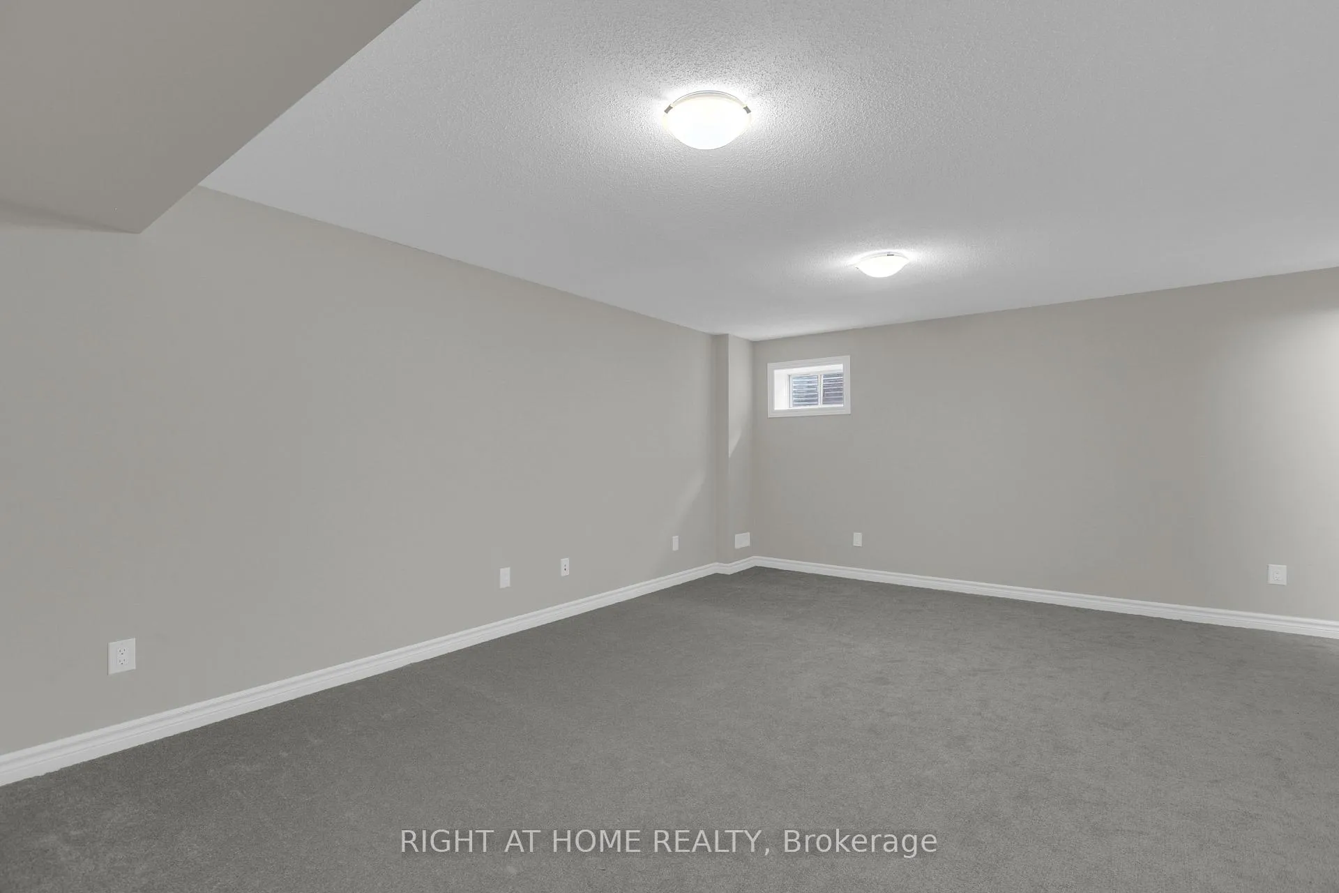 Photo 23 of 46 Focality Crescent, Ottawa, Barrhaven - Half Moon Bay — HOMEH