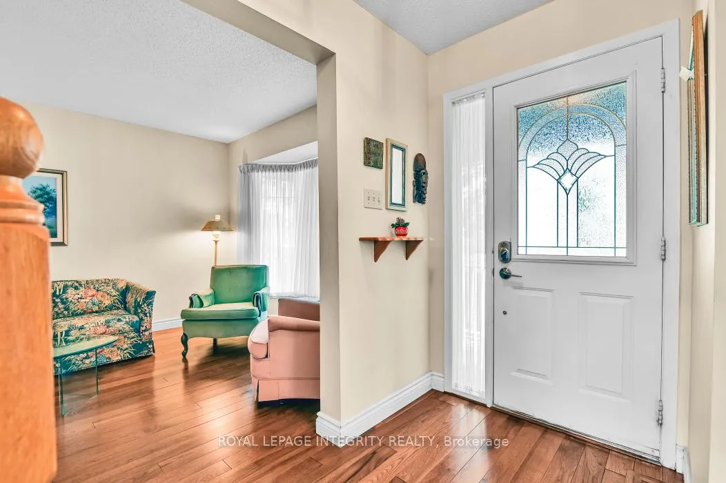 Photo 2 of 121 Dossetter Way, Ottawa, Hunt Club Park — HOMEH