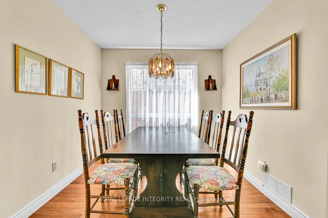 Photo 6 of 121 Dossetter Way, Ottawa, Hunt Club Park — HOMEH