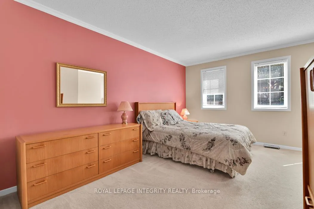 Photo 12 of 121 Dossetter Way, Ottawa, Hunt Club Park — HOMEH