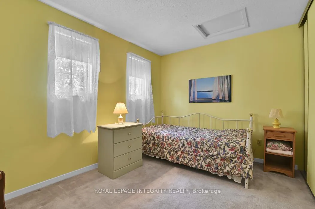 Photo 16 of 121 Dossetter Way, Ottawa, Hunt Club Park — HOMEH