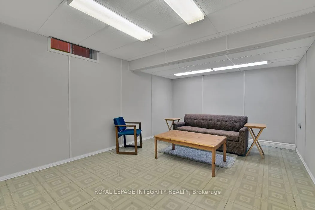 Photo 18 of 121 Dossetter Way, Ottawa, Hunt Club Park — HOMEH