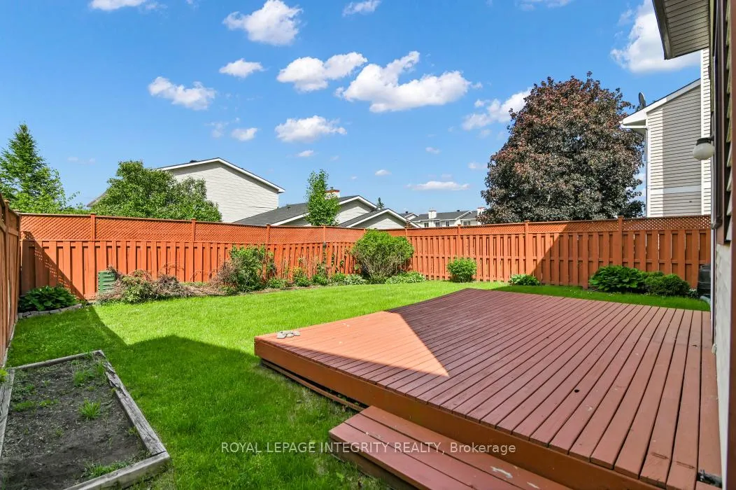 Photo 20 of 121 Dossetter Way, Ottawa, Hunt Club Park — HOMEH