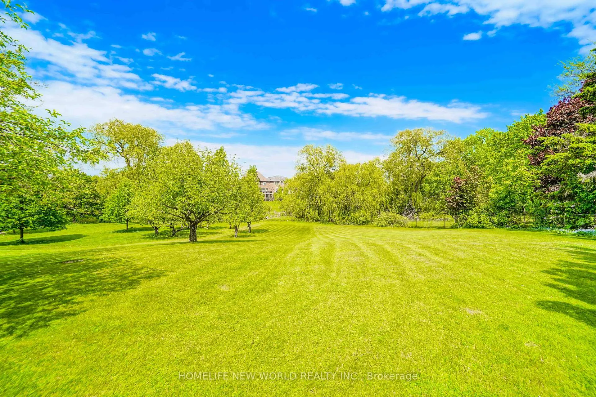 Photo 35 of 3 Burton Grove, King, King City — HOMEH