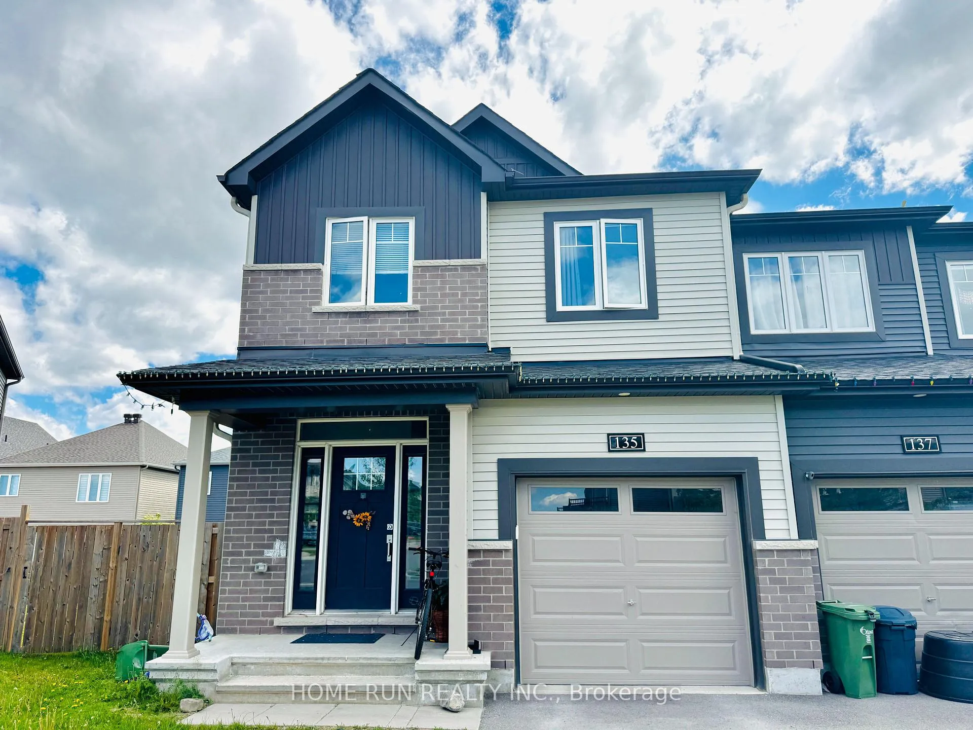 Photo 1 of 135 Teelin Circle, Ottawa, Barrhaven - Half Moon Bay — HOMEH