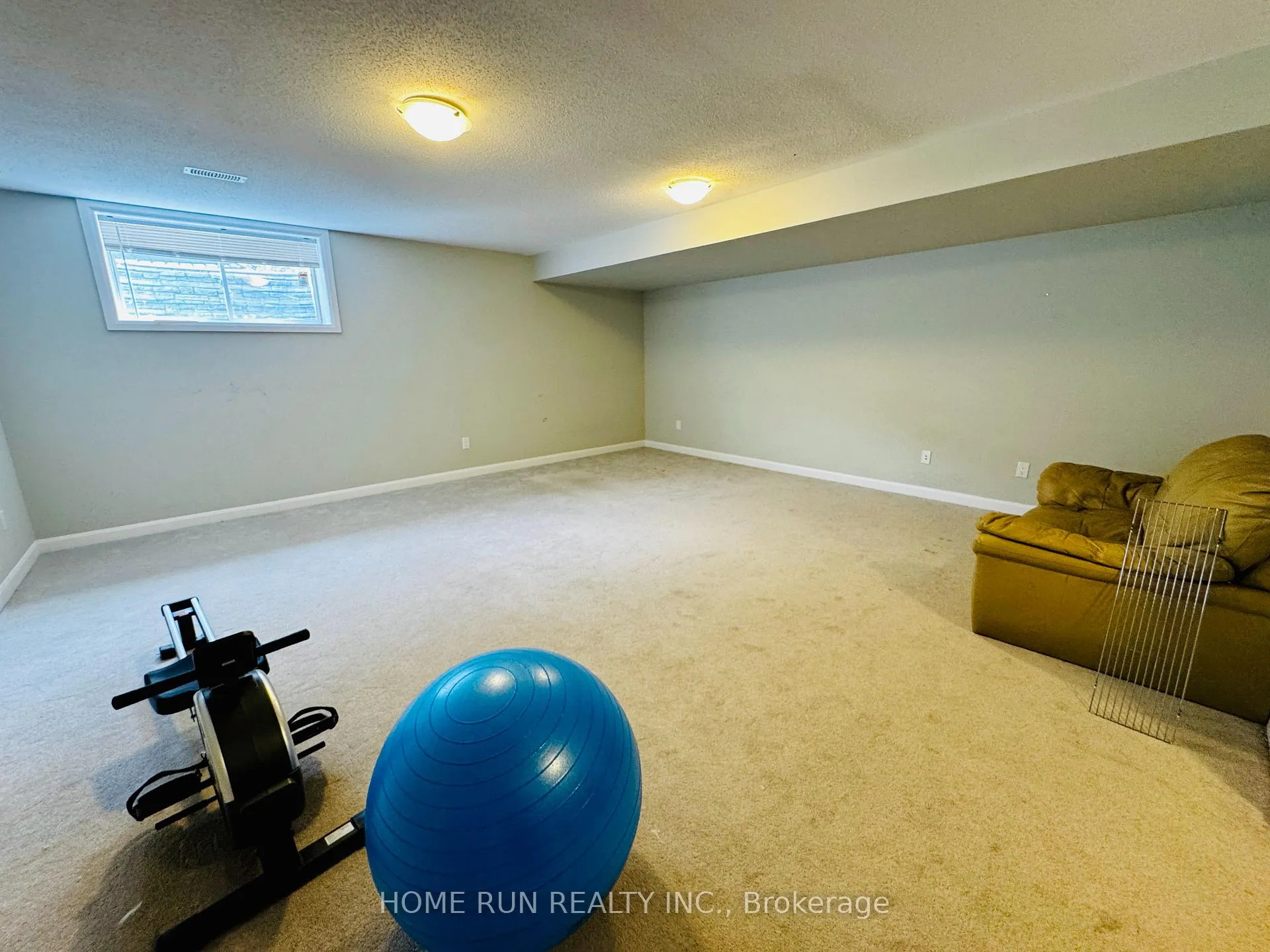 Photo 11 of 135 Teelin Circle, Ottawa, Barrhaven - Half Moon Bay — HOMEH