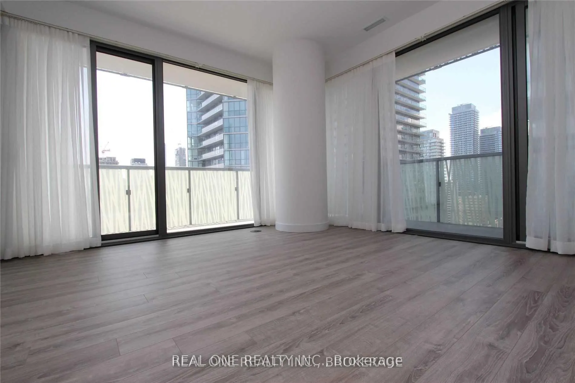 Photo 3 of Unit 2005, 50 Charles Street, Toronto, Church-Yonge Corridor — HOMEH