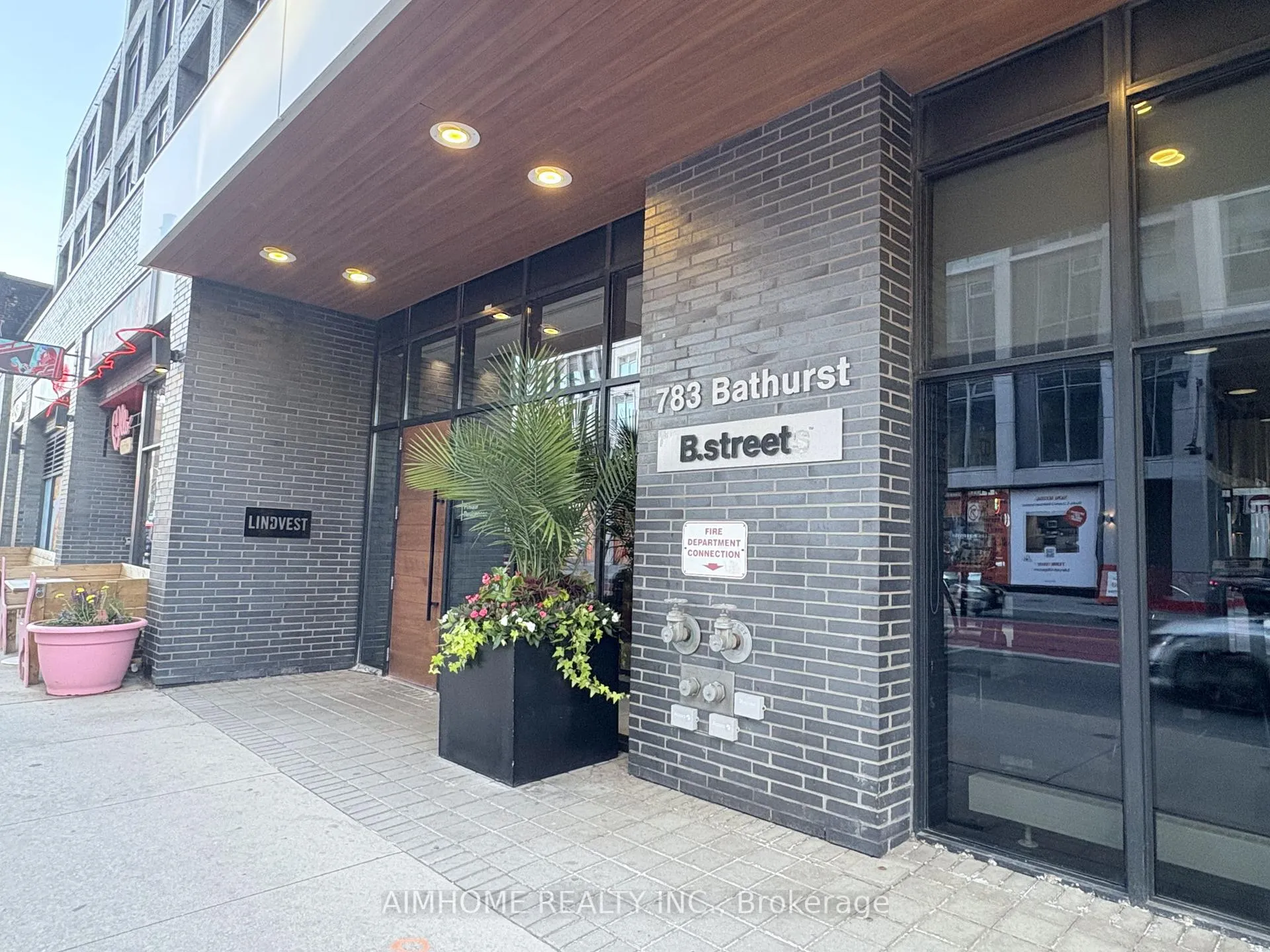 Photo 2 of Unit 621, 783 Bathurst Street, Toronto, University — HOMEH