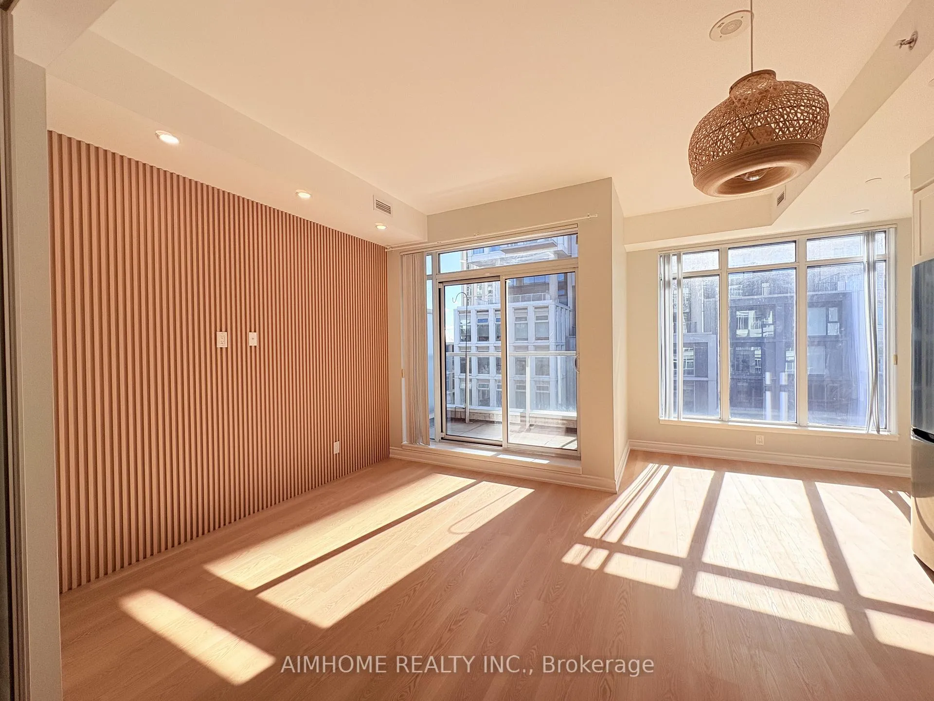 Photo 13 of Unit 621, 783 Bathurst Street, Toronto, University — HOMEH