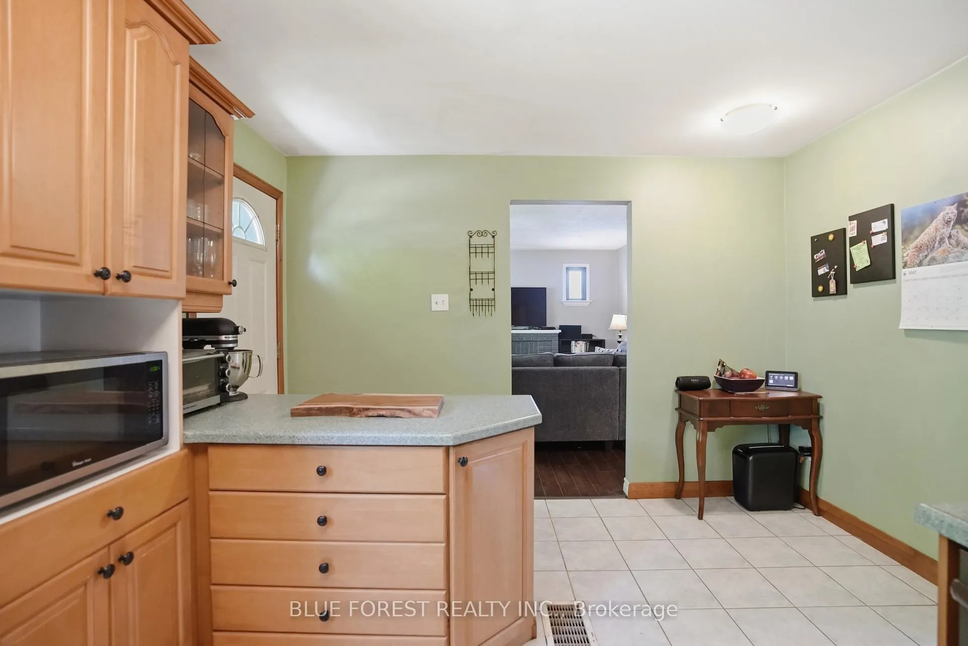 Photo 9 of 48 Heather Crescent, London, East N — HOMEH