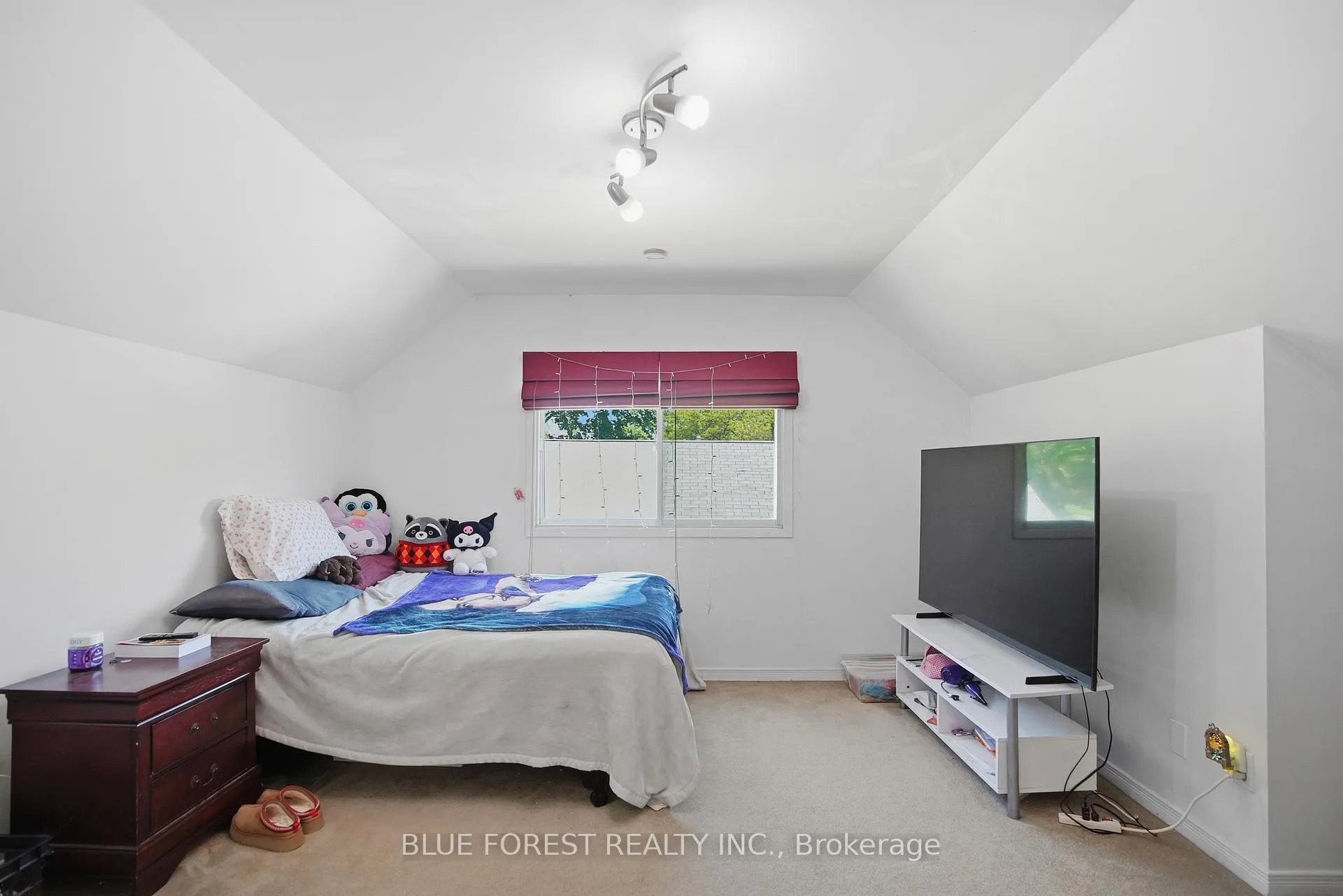 Photo 20 of 48 Heather Crescent, London, East N — HOMEH