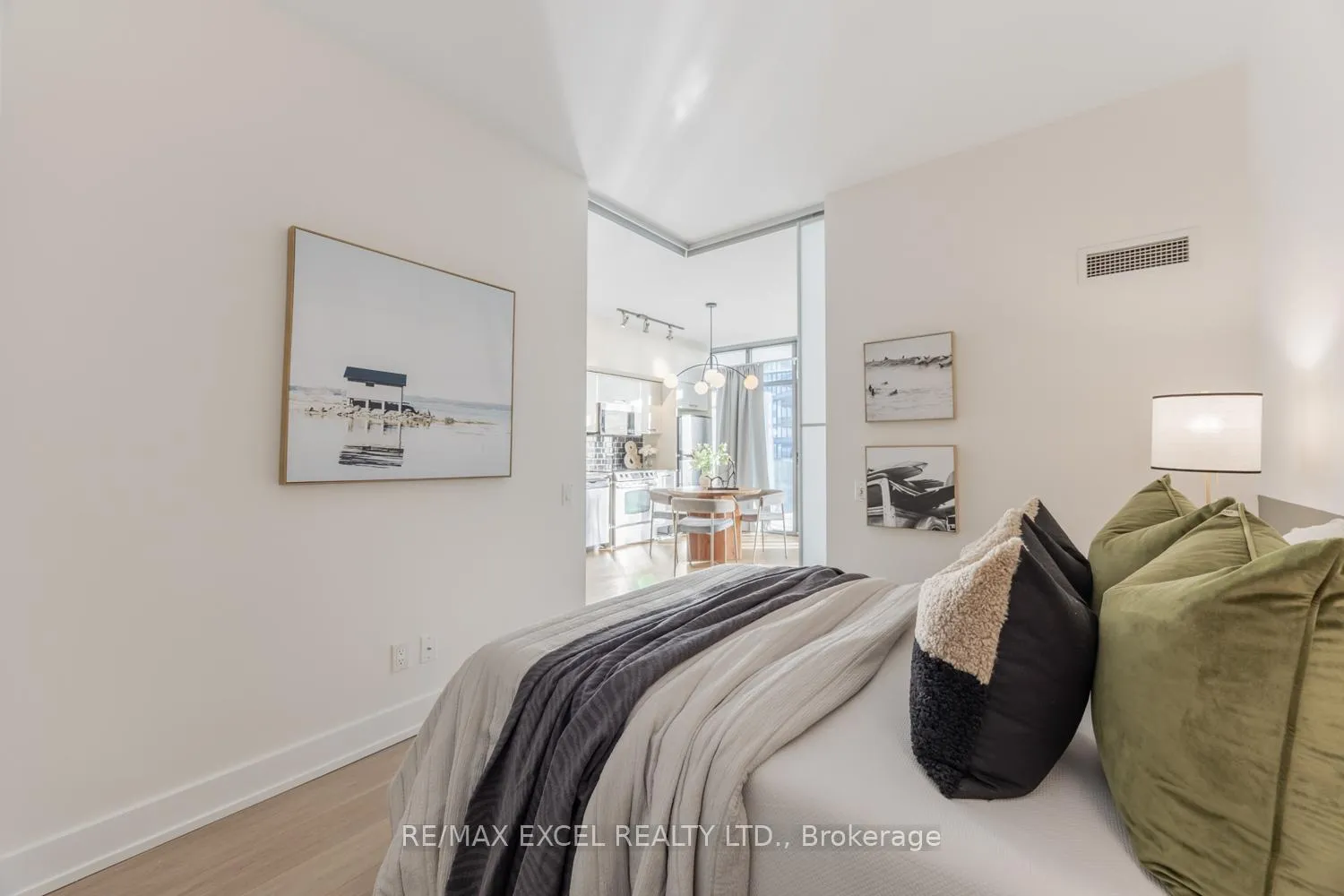 Photo 17 of Unit 3709, 33 Charles Street E, Toronto, Church-Yonge Corridor — HOMEH