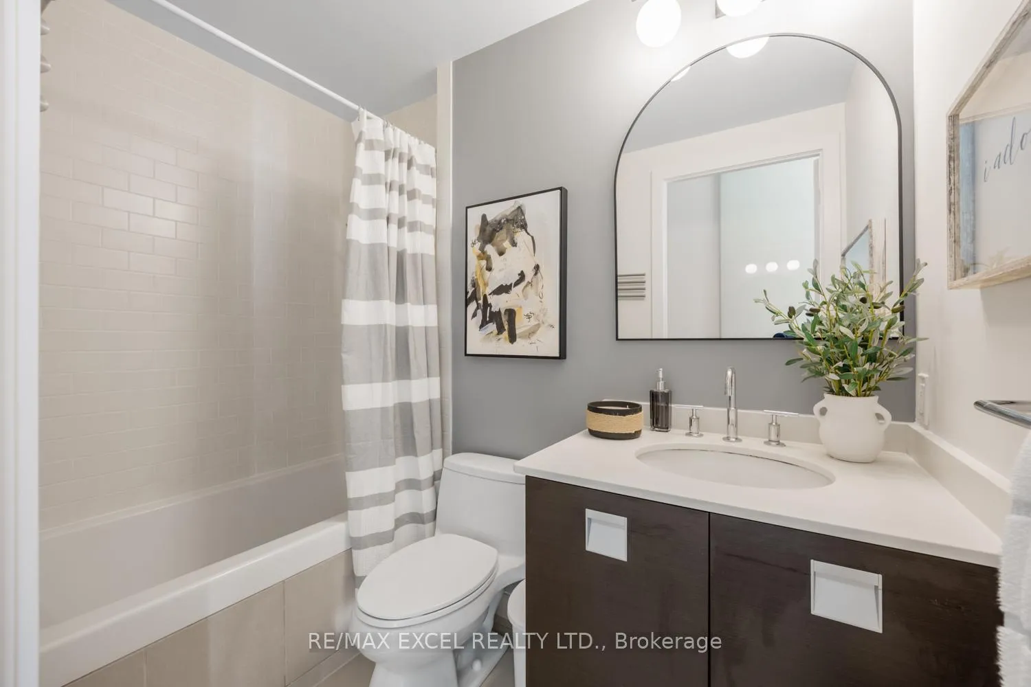 Photo 20 of Unit 3709, 33 Charles Street E, Toronto, Church-Yonge Corridor — HOMEH