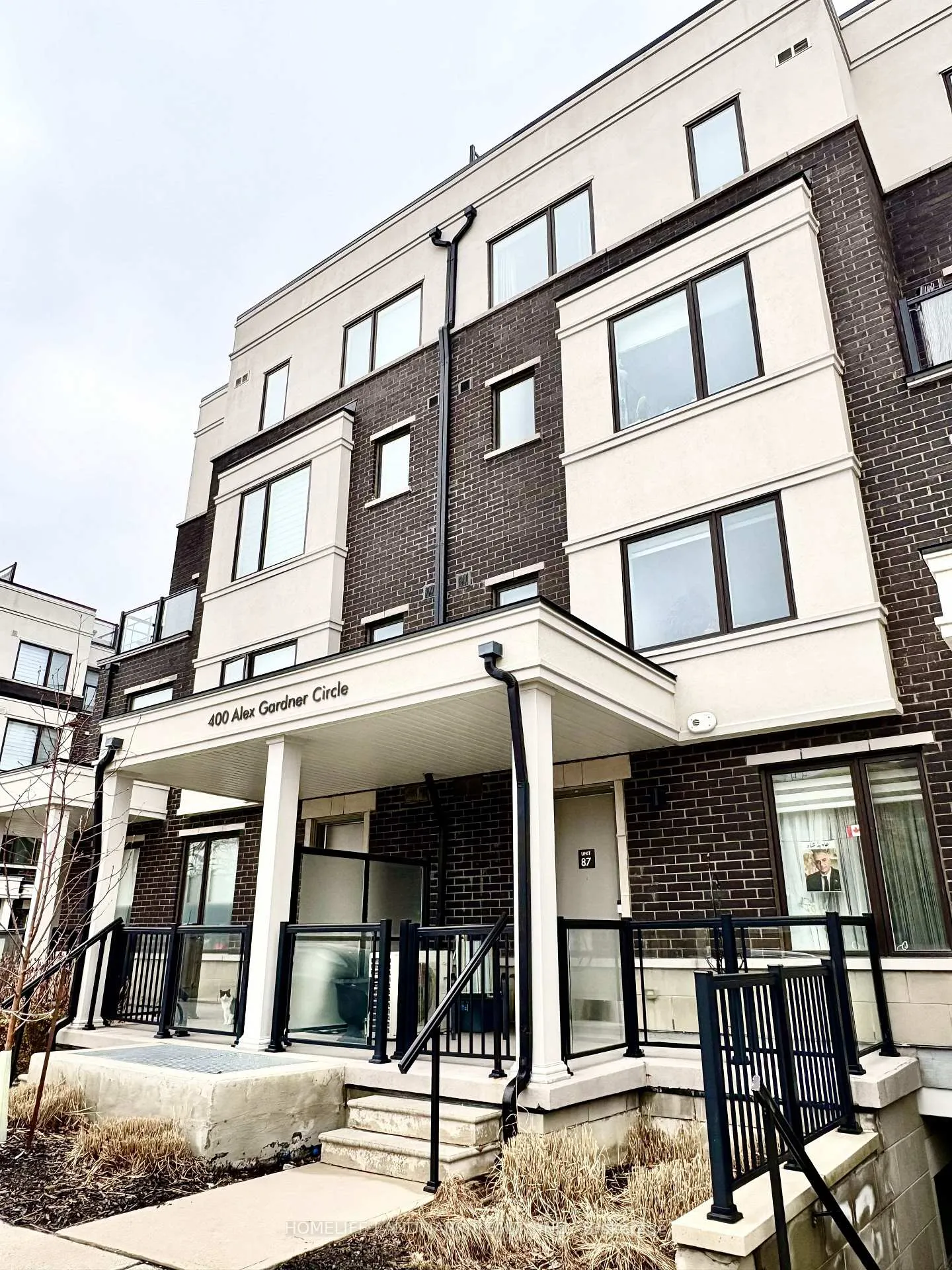 Photo 2 of Unit 83, 400 Alex Gardner Circle, Aurora, Aurora Village — HOMEH