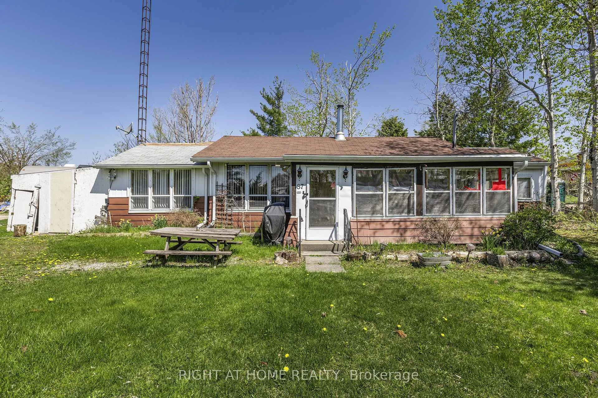 Photo 3 of 194 Mcguire Beach Road, Kawartha Lakes, Carden — HOMEH