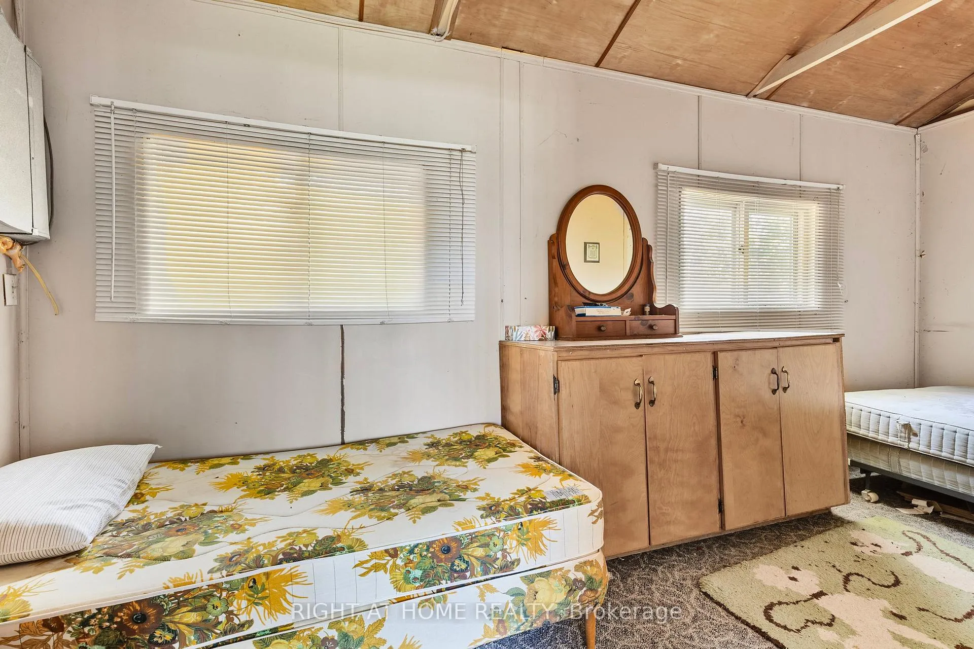 Photo 10 of 194 Mcguire Beach Road, Kawartha Lakes, Carden — HOMEH